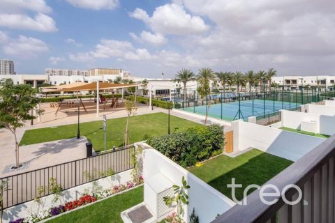 Villa de 3 dormitorios en Hayat Townhouses, UAE No. 174143