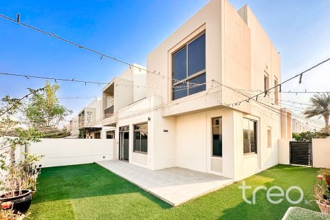 Townhouse de 4 dormitorios en Hayat Townhouses, UAE No. 174140 2