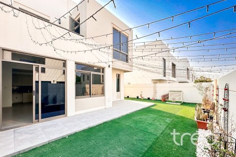 Townhouse de 4 dormitorios en Hayat Townhouses, UAE No. 174140 3