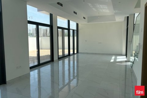 Villa de 4 dormitorios en Al Furjan, UAE No. 100336 3