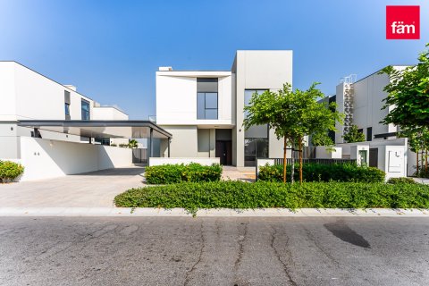 Villa de 4 dormitorios en Al Furjan, UAE No. 100336 1