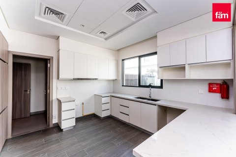 Villa de 4 dormitorios en Al Furjan, UAE No. 100336 4