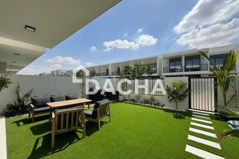 Townhouse de 3 chambres à Town Square, UAE No. 155617