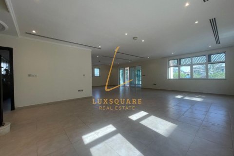 Вилла с 3 спальнями в Jumeirah Park, ОАЭ №148977 5
