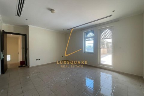 Вилла с 3 спальнями в Jumeirah Park, ОАЭ №148977 16