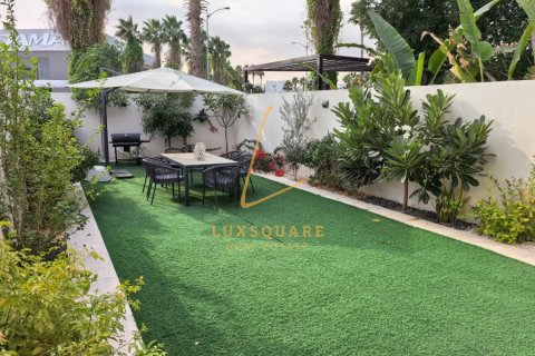 4 bedrooms Townhouse in DAMAC Hills (Akoya by DAMAC), UAE No. 148976 3