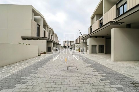 3 bedrooms Townhouse in Nad Al Sheba 1, UAE No. 200584 16