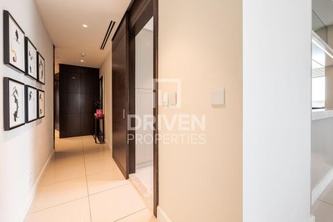 Квартира с 2 спальнями в The Address Residence Fountain Views, ОАЭ №192009 14
