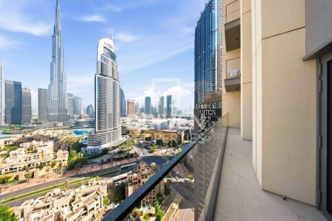 2 bedrooms Apartment in Burj Royale, UAE No. 192014 17