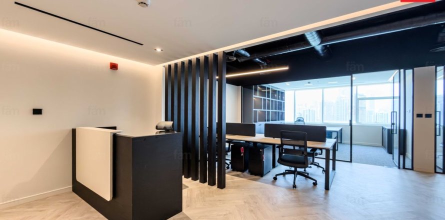 101.2m² Office in Dubai, UAE No. 169957