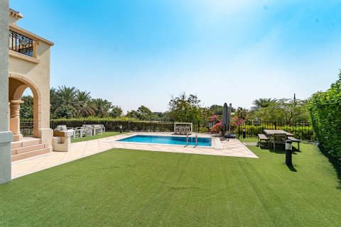 Villa de 4 dormitorios en Jumeirah Islands, UAE No. 199815 19
