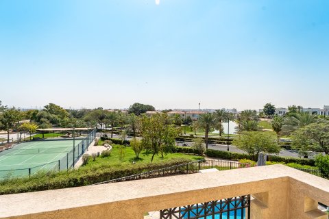 Villa de 4 dormitorios en Jumeirah Islands, UAE No. 199815 18