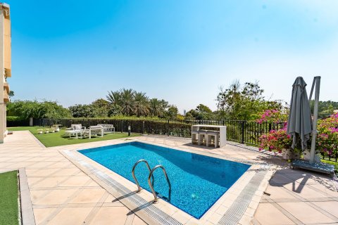 Villa de 4 dormitorios en Jumeirah Islands, UAE No. 199815 21
