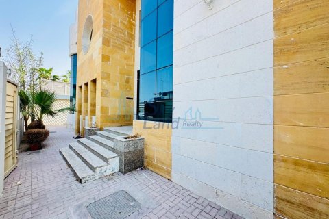 Villa de 5 dormitorios  No. 106733 3