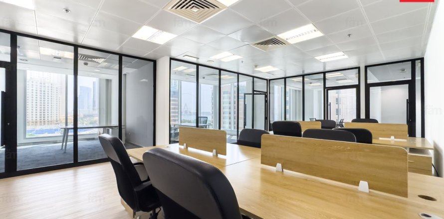 141.3m² Office in Dubai Marina, UAE No. 165301