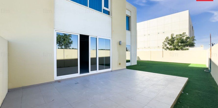 Studio Apartment in Dubai, UAE No. 165302