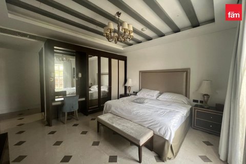 4 bedrooms Villa in Dubai, UAE No. 145231 12