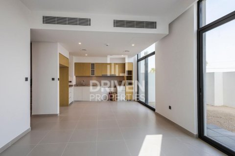 4 bedrooms Townhouse in Joy, UAE No. 201501 3
