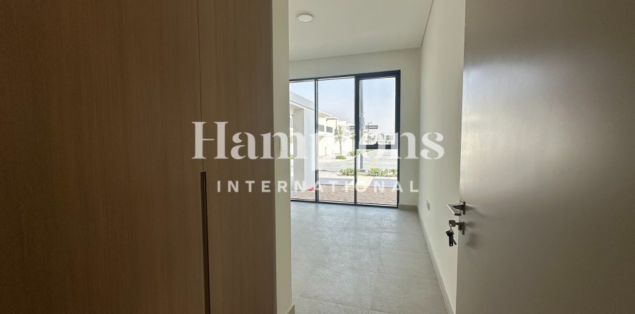 Townhouse de 4 chambres à The Valley, UAE No. 208224