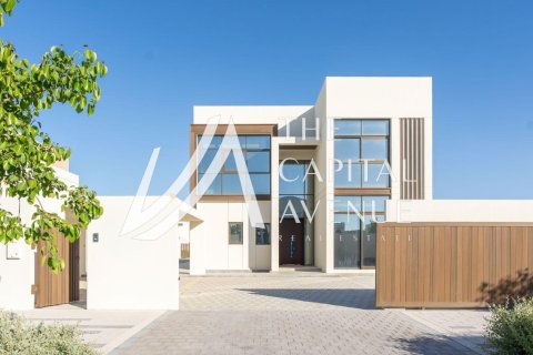 Villa de 4 chambres à Abu Dhabi, UAE No. 185596