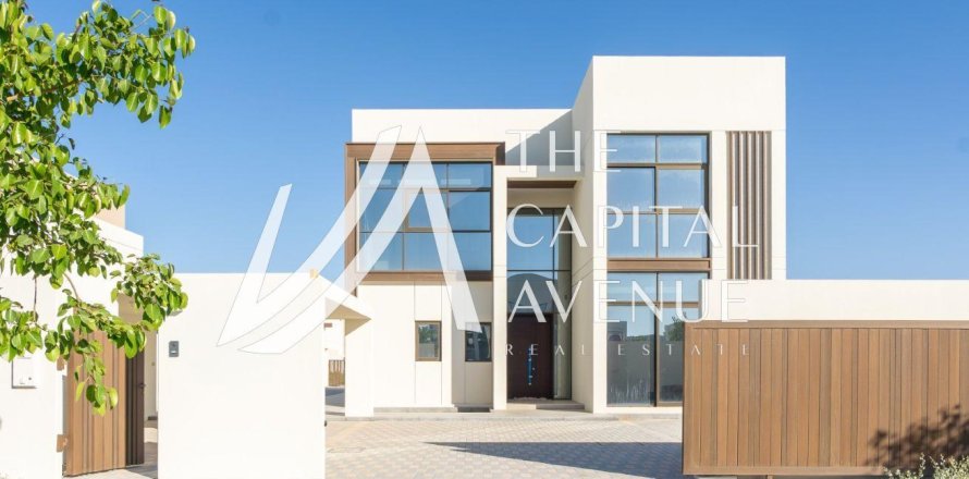 Villa de 4 chambres à Abu Dhabi, UAE No. 185596