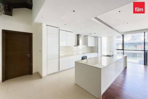 Квартира с 4 спальнями в Аль-Васл, ОАЭ №141609 5