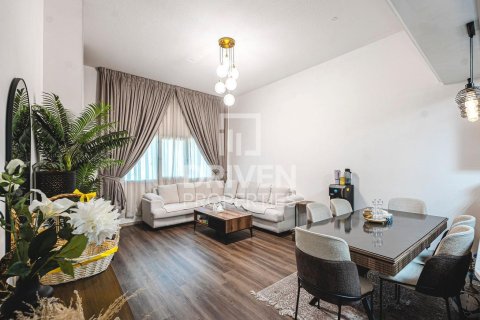 Квартира с 2 спальнями в Jumeirah Village Triangle, ОАЭ №190122 4