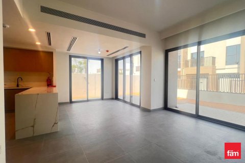 4 bedrooms Townhouse in Dubai, UAE No. 107454