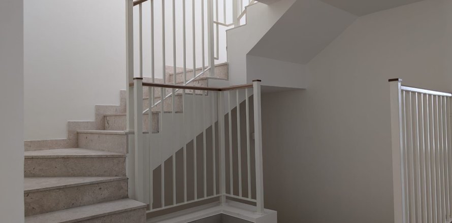 4 bedrooms Townhouse No. 118901