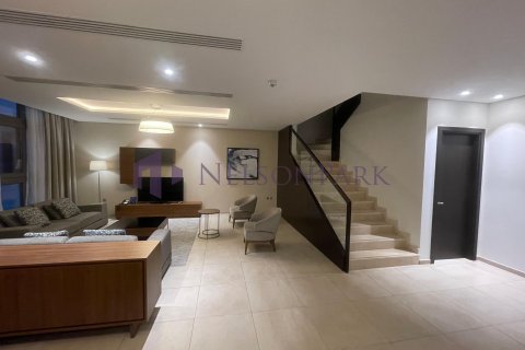 4 غرف نوم منزل ذو طابقين في الدوحة, Qatar رقم 57227 2