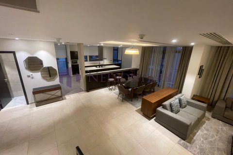 4 غرف نوم منزل ذو طابقين في الدوحة, Qatar رقم 57227 5