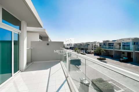 Townhouse de 3 dormitorios No. 129649 2