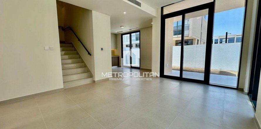 4 bedrooms Townhouse No. 129654