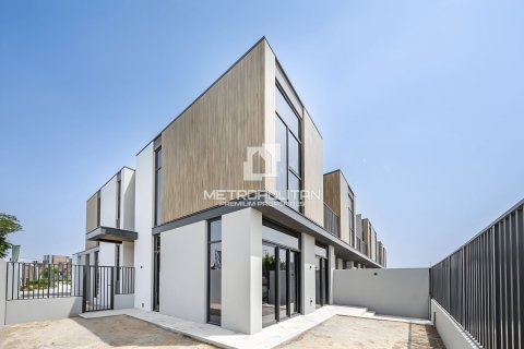 Townhouse de 4 dormitorios No. 129650 2