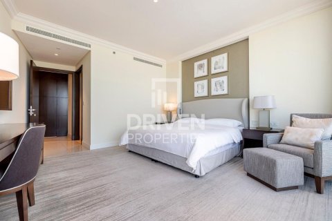 Квартира с 2 спальнями в The Address Residence Fountain Views, ОАЭ №84101 14