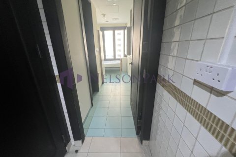 3 bedrooms Apartment in Doha, Qatar No. 60933 7