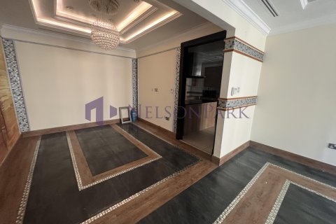 3 bedrooms Apartment in Doha, Qatar No. 60933 3