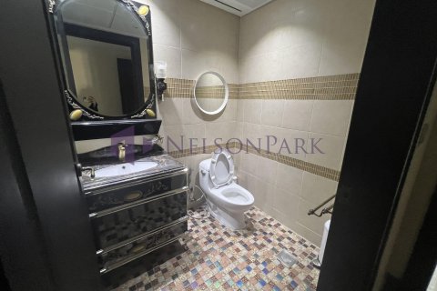 3 bedrooms Apartment in Doha, Qatar No. 60933 14