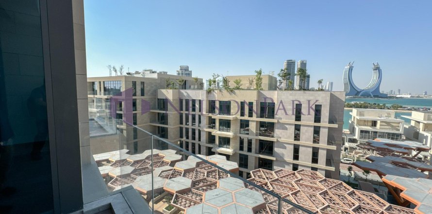 4 bedrooms Apartment in Doha, Qatar No. 60927