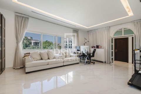 Villa de 5 dormitorios en Hacienda, UAE No. 188465 22