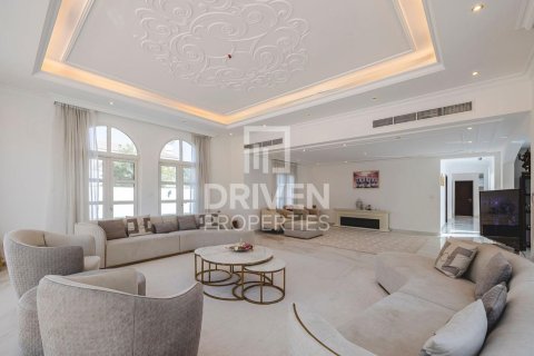 Villa de 5 dormitorios en Hacienda, UAE No. 188465 7