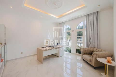 Villa de 5 dormitorios en Hacienda, UAE No. 188465 14