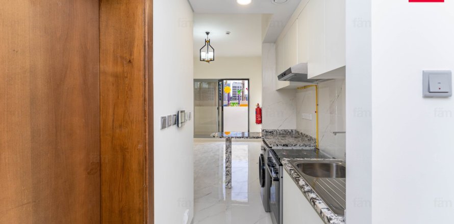 Studio Apartment in Al Satwa, UAE No. 169721