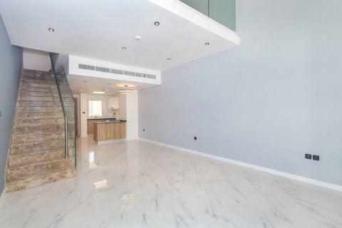 Townhouse de 2 chambres à Rukan, UAE No. 166416 9