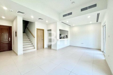 Townhouse de 3 dormitorios  No. 114199 2