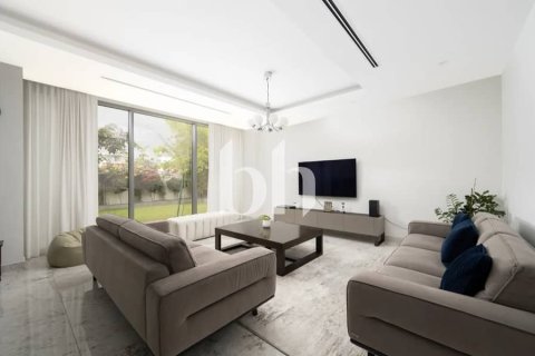 Villa de 4 dormitorios  No. 114202 5