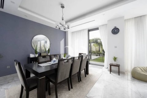 Villa de 4 dormitorios  No. 114202 17