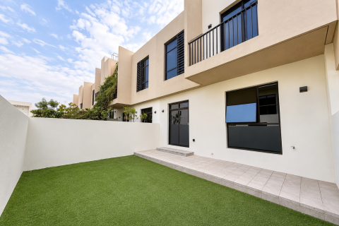3 bedrooms Townhouse in Al Tai, UAE No. 195042