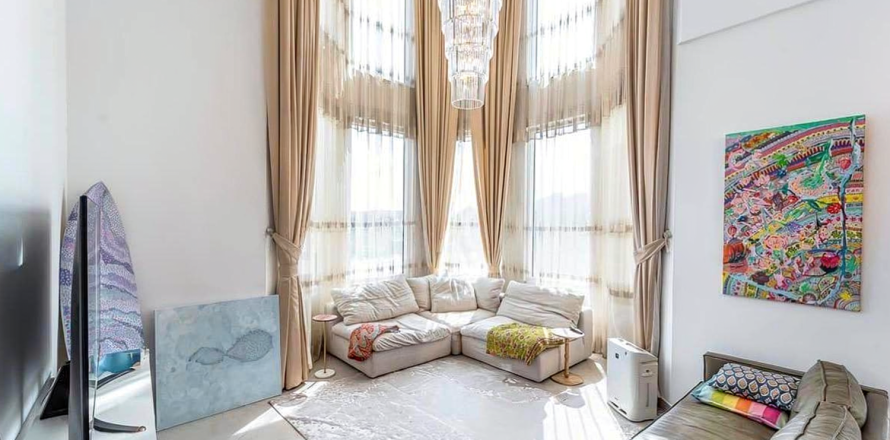 3 bedrooms Duplex in Jumeirah Heights, UAE No. 195043