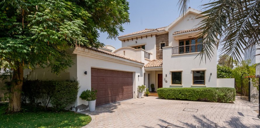 4 bedrooms Villa in Jumeirah Golf Estates, UAE No. 195041
